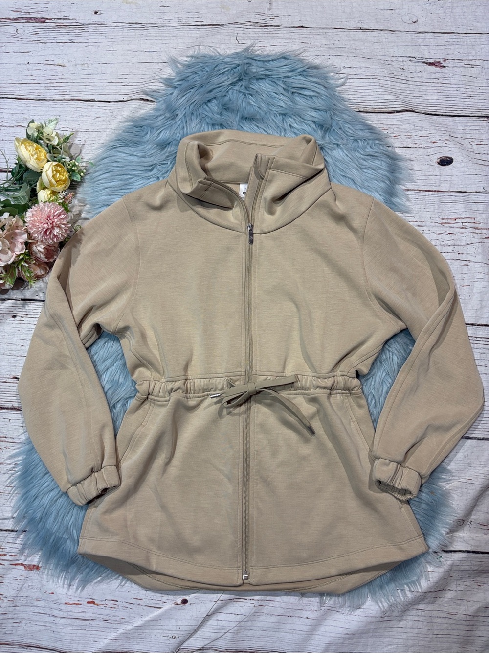 Lululemon Softstreme Cinch-Waist Zip Front Jacket Trench